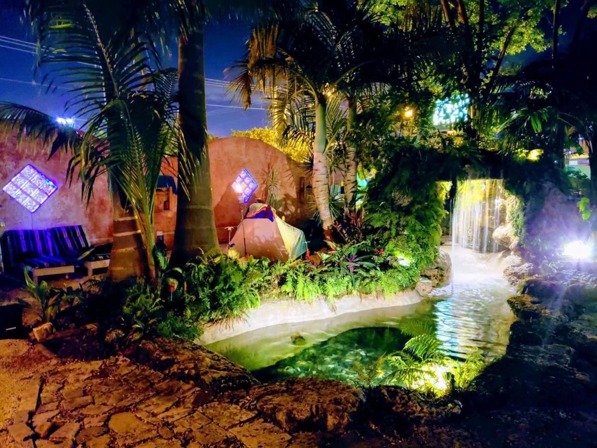 フーズビル ホステル フロリダシティ エクステリア 写真